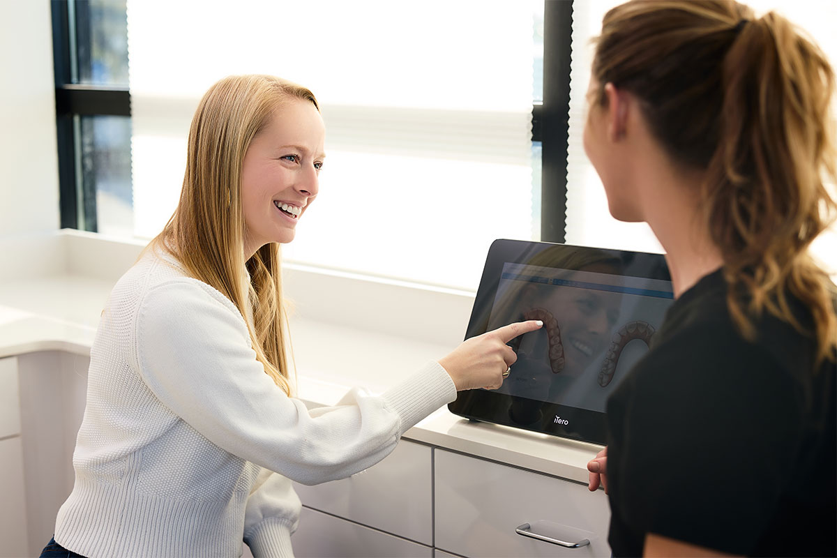 A doctor planning for metal free fillings in Charleston.